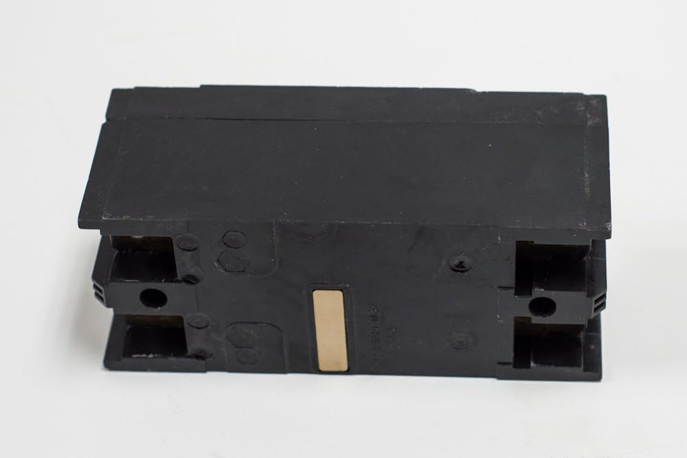 GE TQD22200WL; 2P-240V-200A CB